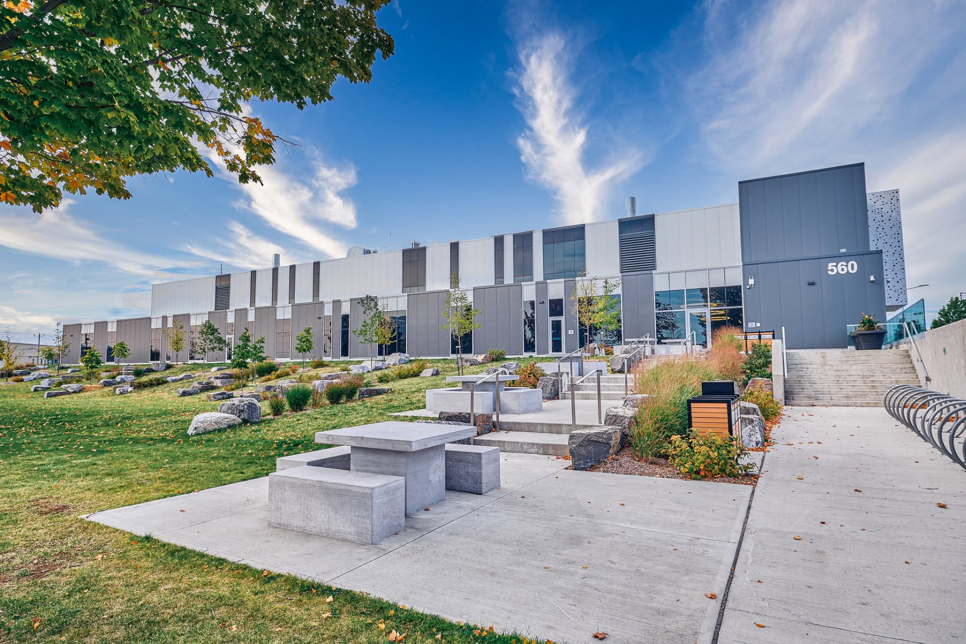 Exterior of the Centre aquatique Desjardins de Granby